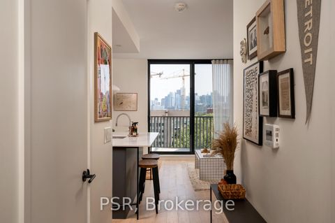 Photo 4 at 704 - 41 Dovercourt Road, Waterfront Communities C1, Toronto