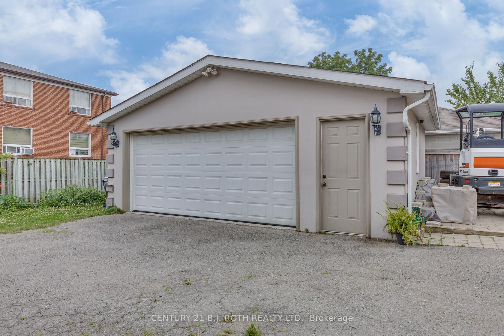 Photo 5 at 193 Epsom Downs Drive, CFB, Toronto Photo 5 at 193 Epsom Downs Drive, CFB, Toronto
