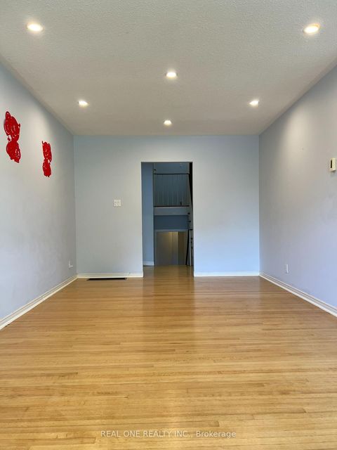 Photo 1 at 34 Shippigan Crescent, Don Valley Village, Toronto