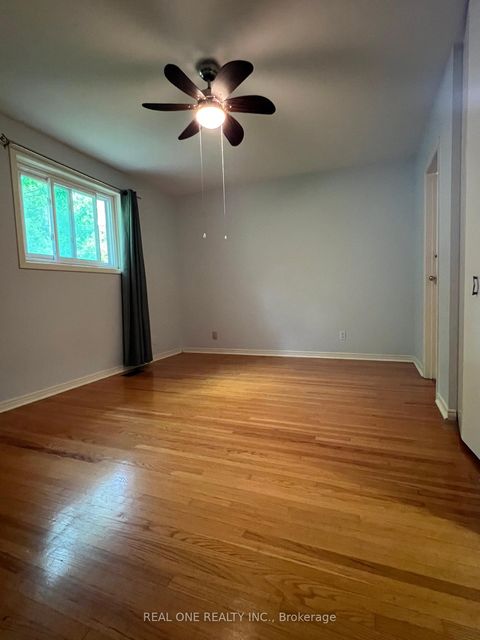 Photo 7 at 34 Shippigan Crescent, Don Valley Village, Toronto