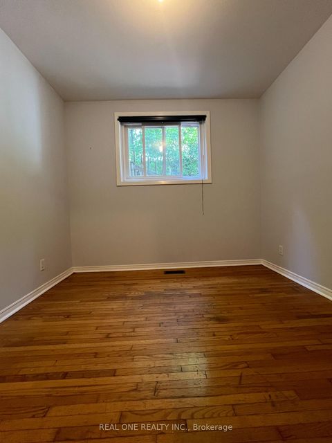 Photo 9 at 34 Shippigan Crescent, Don Valley Village, Toronto