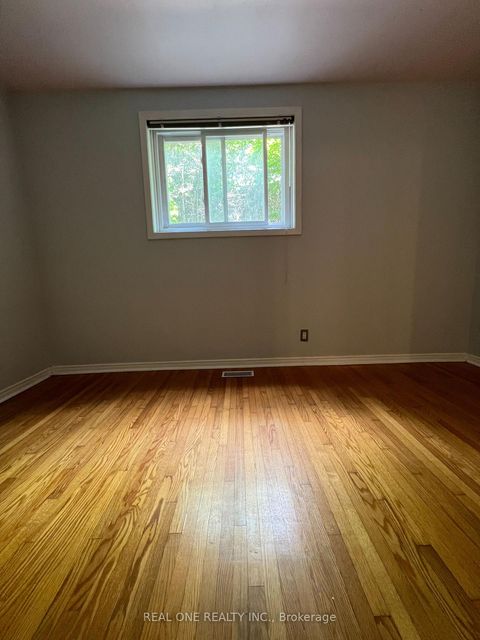 Photo 10 at 34 Shippigan Crescent, Don Valley Village, Toronto