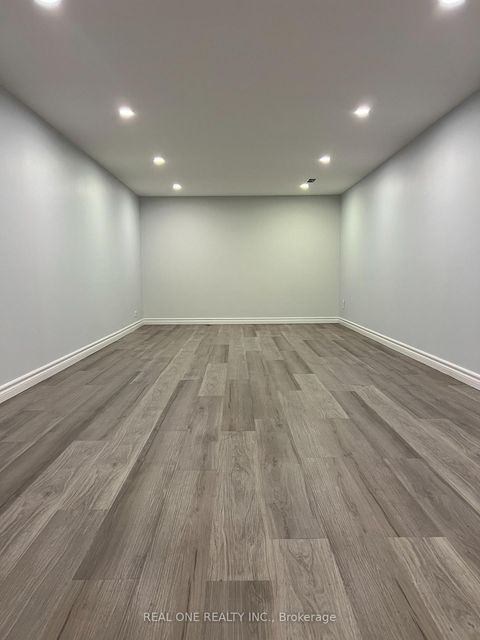 Photo 13 at 34 Shippigan Crescent, Don Valley Village, Toronto