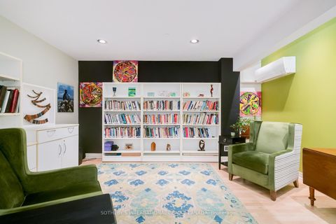 Photo 4 at 33 Broadcast Lane, South St. James Town, Toronto