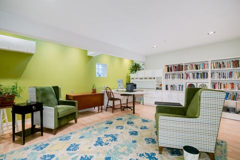 Photo 6 at 33 Broadcast Lane, South St. James Town, Toronto