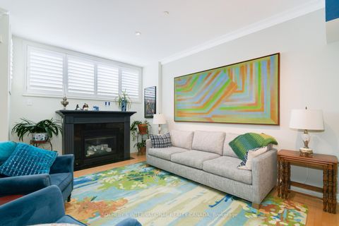 Photo 11 at 33 Broadcast Lane, South St. James Town, Toronto