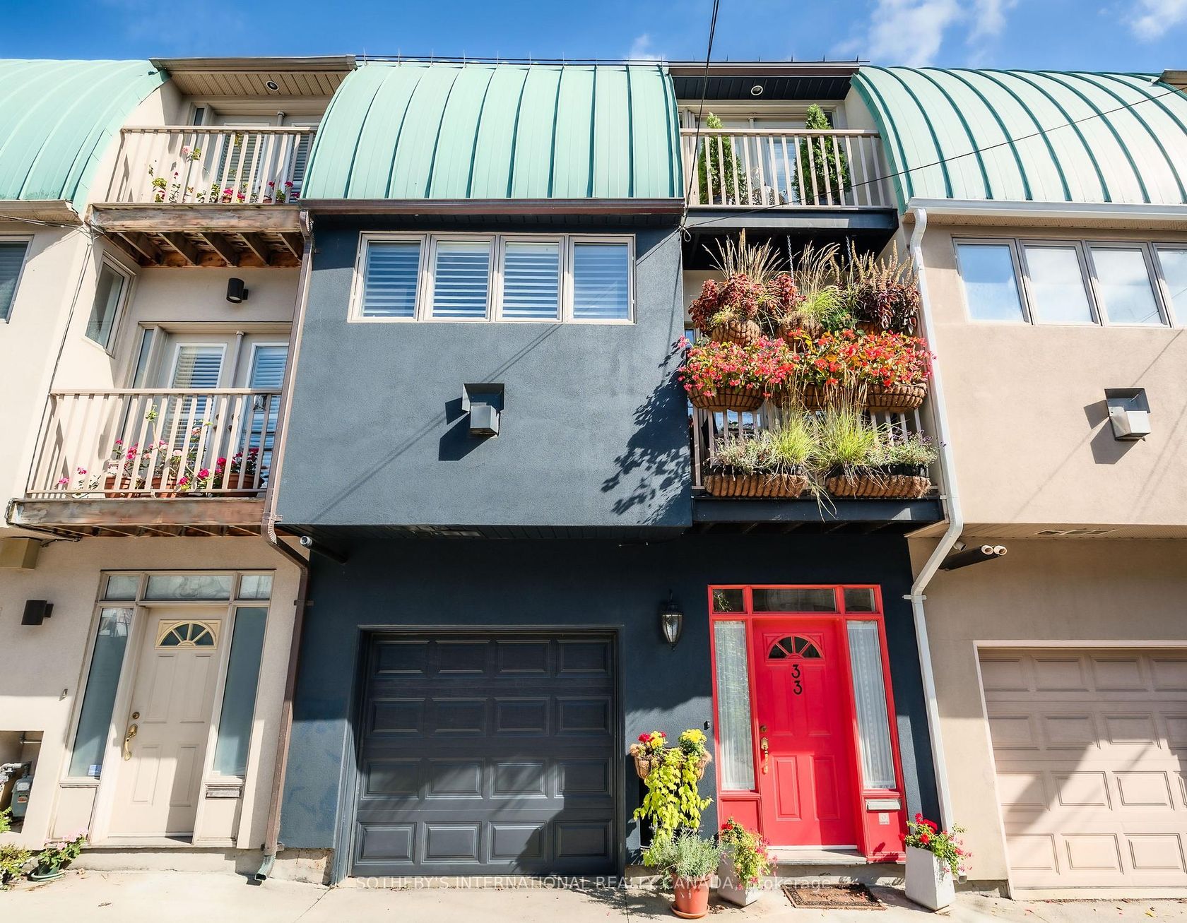 33 Broadcast Lane, South St. James Town, Toronto 