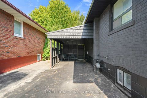 Photo 3 at 63 Crosland Drive, Maryvale, Toronto