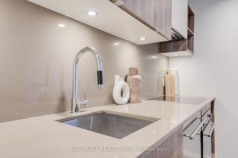 Photo 8 at 3211 - 125 Peter Street, Waterfront Communities C1, Toronto