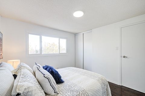 Photo 26 at 158 Ingleton Boulevard, Milliken, Toronto