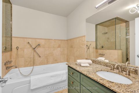 Photo 18 at 46 Poplar Avenue, City Centre West, Toronto