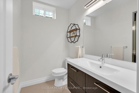 Photo 27 at 46 Poplar Avenue, City Centre West, Toronto