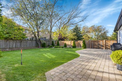 Photo 32 at 46 Poplar Avenue, City Centre West, Toronto