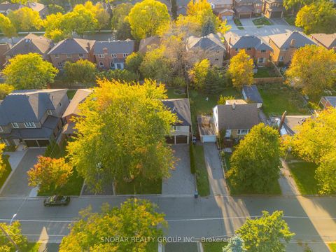 Photo 35 at 46 Poplar Avenue, City Centre West, Toronto