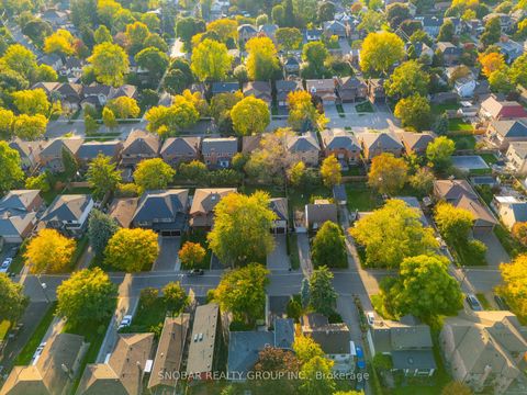 Photo 36 at 46 Poplar Avenue, City Centre West, Toronto