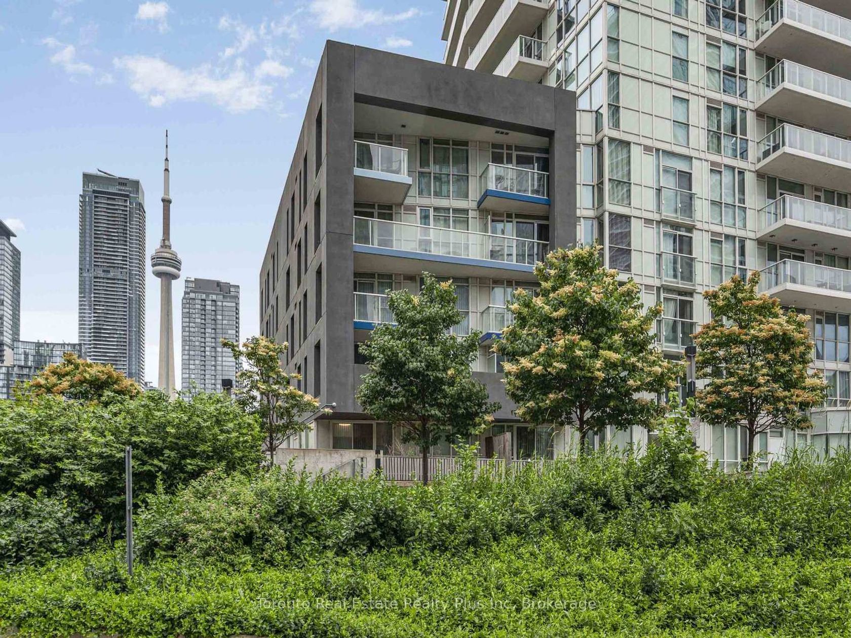 116 - 75 Queens Wharf Road, Waterfront Communities C1, Toronto by Loree Meneguzzi Real Estate 116 - 75 Queens Wharf Road, Waterfront Communities C1, Toronto
