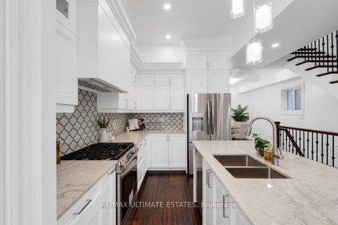 Photo 13 at 290 Bathurst Street, Bellwoods, Toronto