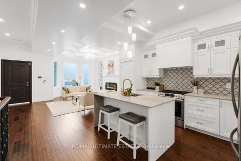 Photo 15 at 290 Bathurst Street, Bellwoods, Toronto