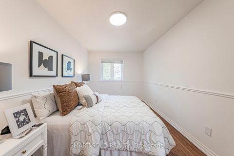 Photo 33 at 42 Davean Drive, Windfields, Toronto