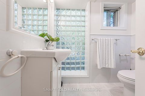 Photo 38 at 42 Davean Drive, Windfields, Toronto