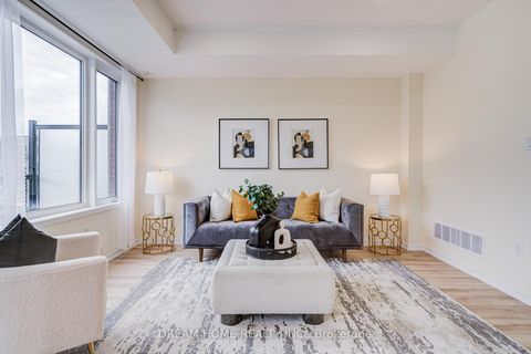 Photo 7 at 99 Crimson Forest Drive, Patterson, Vaughan