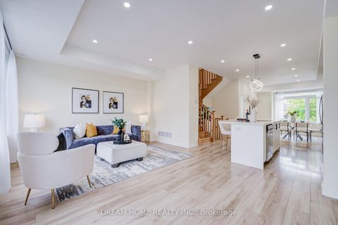 Photo 12 at 99 Crimson Forest Drive, Patterson, Vaughan