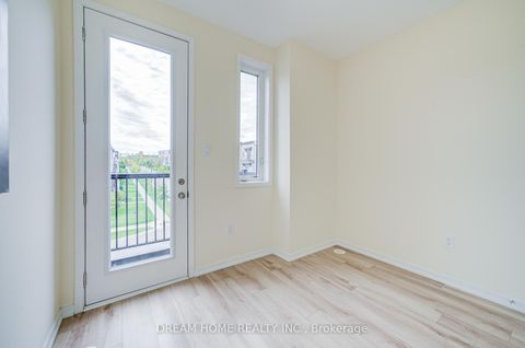 Photo 24 at 99 Crimson Forest Drive, Patterson, Vaughan