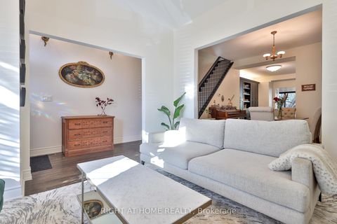 Photo 4 at 161 Euclid Avenue, Bellwoods, Toronto