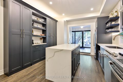 Photo 12 at 161 Euclid Avenue, Bellwoods, Toronto