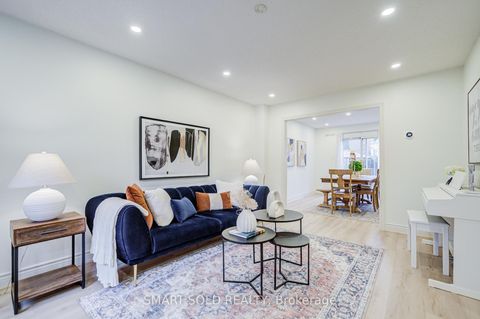 Photo 4 at 47 Colleen Street, Yorkhill, Vaughan