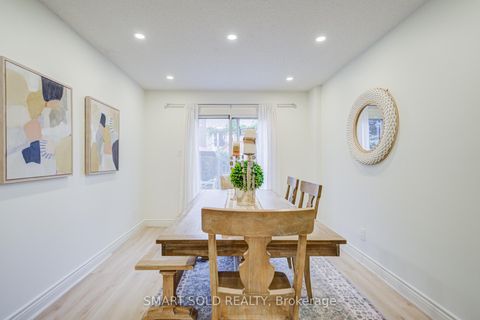 Photo 10 at 47 Colleen Street, Yorkhill, Vaughan