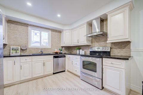 Photo 12 at 47 Colleen Street, Yorkhill, Vaughan