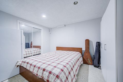 Photo 37 at 47 Colleen Street, Yorkhill, Vaughan