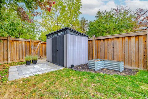 Photo 22 at 7 Steepleview Crescent, North Richvale, Richmond Hill