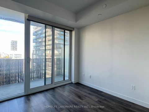 Photo 4 at 1007 - 8 Eglinton Avenue E, Mount Pleasant West, Toronto