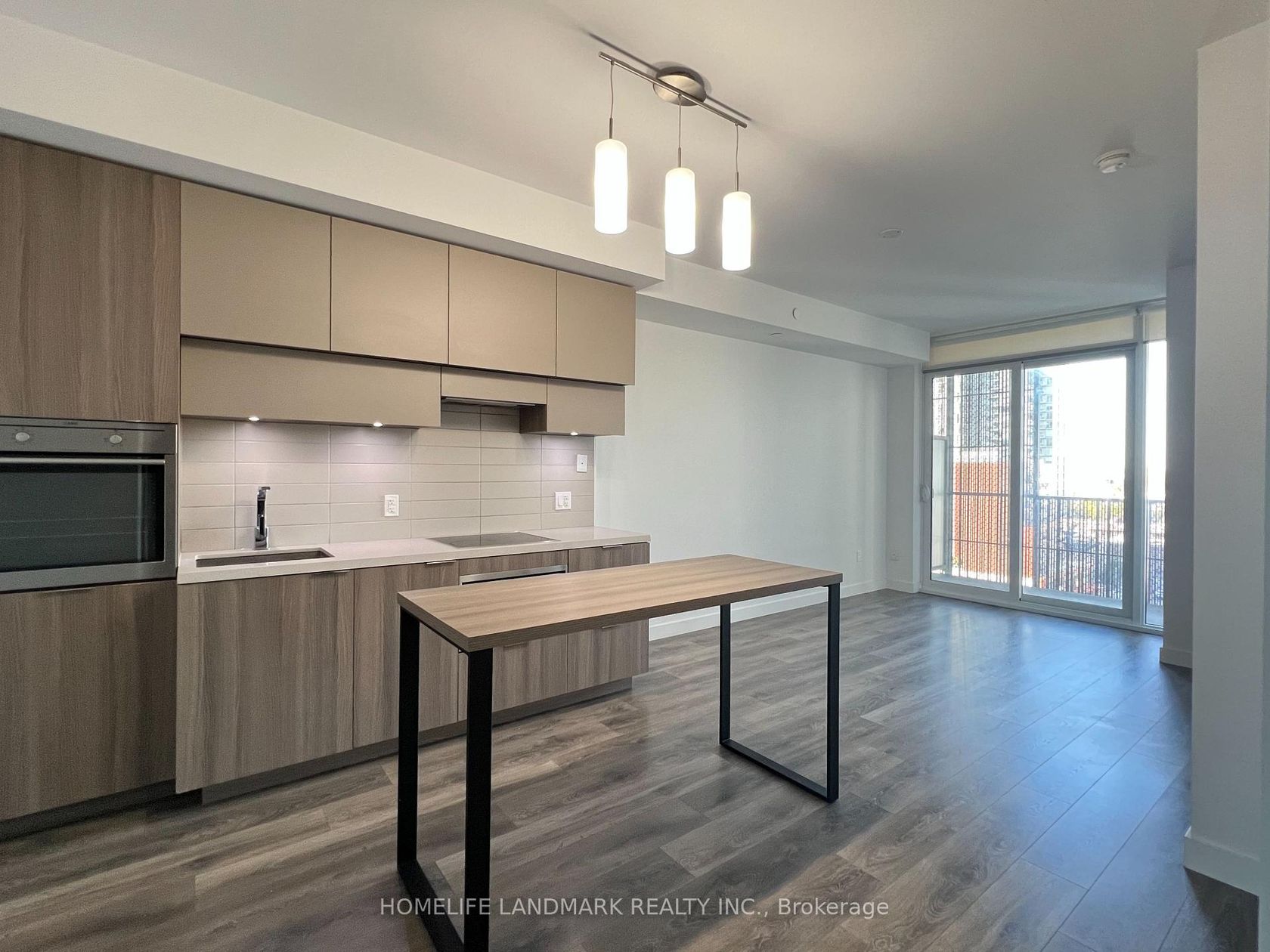 1007 - 8 Eglinton Avenue E, Mount Pleasant West, Toronto  by Loree Meneguzzi Real Estate 1007 - 8 Eglinton Avenue E, Mount Pleasant West, Toronto