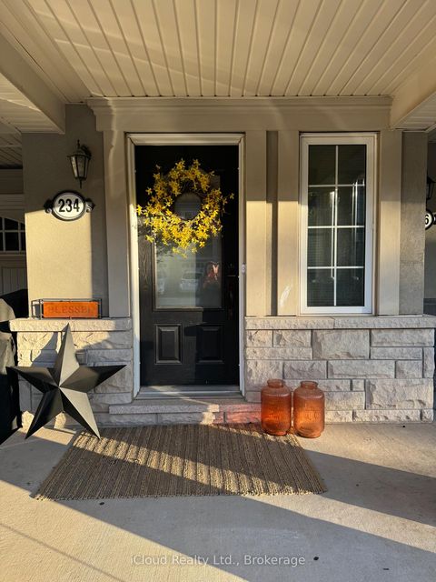 Photo 3 at 234 Sarah Cline Drive, GO Glenorchy, Oakville