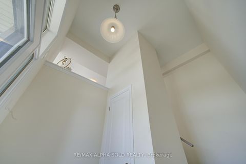 Photo 3 at 11415 LESLIE Street, Rural Richmond Hill, Richmond Hill