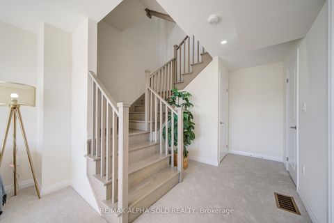 Photo 6 at 11415 LESLIE Street, Rural Richmond Hill, Richmond Hill