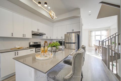 Photo 12 at 11415 LESLIE Street, Rural Richmond Hill, Richmond Hill