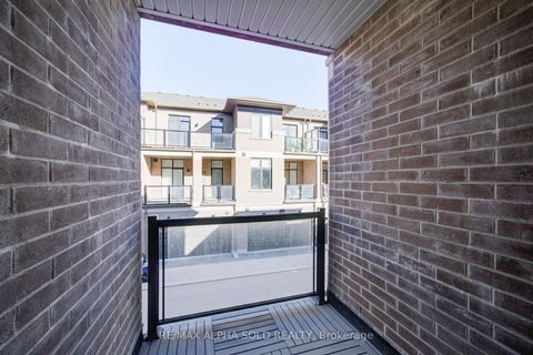 Photo 19 at 11415 LESLIE Street, Rural Richmond Hill, Richmond Hill