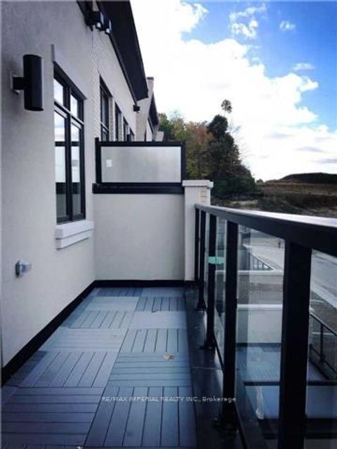 Photo 4 at 36 Carrville Woods Circle, Patterson, Vaughan