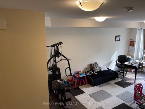 Photo 10 at 36 Carrville Woods Circle, Patterson, Vaughan