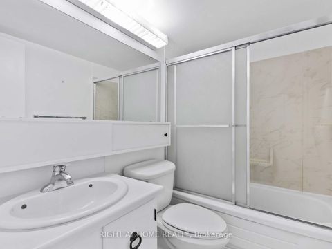 Photo 14 at 612 - 177 Linus Road, Don Valley Village, Toronto