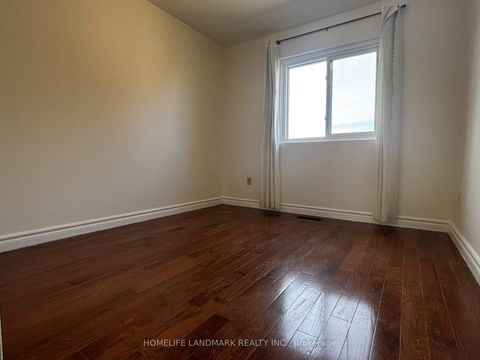 Photo 9 at 254 Sprucewood Court, L'Amoreaux, Toronto