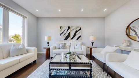 Photo 8 at 8 Casely Avenue, Rural Richmond Hill, Richmond Hill