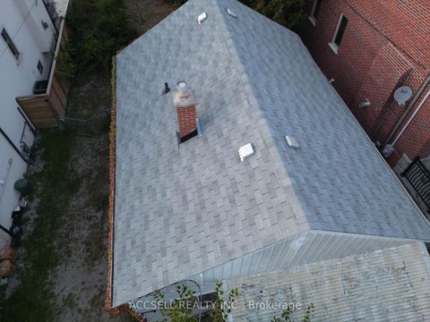 Photo 1 at 228 Byng Avenue, Willowdale East, Toronto