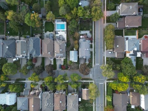 Photo 2 at 228 Byng Avenue, Willowdale East, Toronto