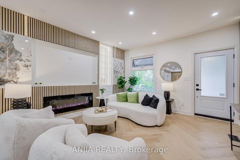 Photo 3 at 126 Grace Street, Bellwoods, Toronto