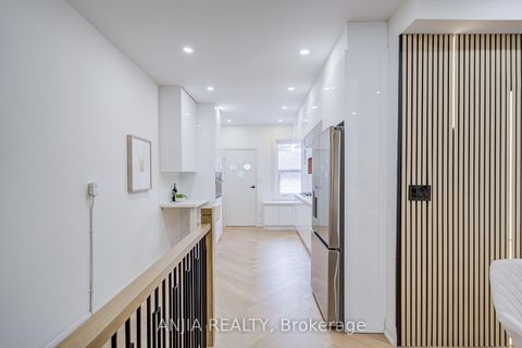 Photo 11 at 126 Grace Street, Bellwoods, Toronto